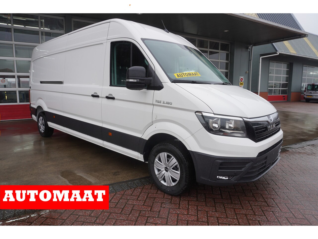 MAN TGE - 3.180 L4H3 180pk Automaat Airco Cruise/Navi/Camera/ 270gr deuren (Nr. V037) - AutoWereld.nl