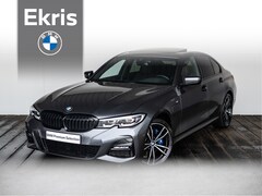 BMW 3-serie - Sedan 330e | High Executive / Model M Sport / Head-Up Display / Extra getint glas achter /