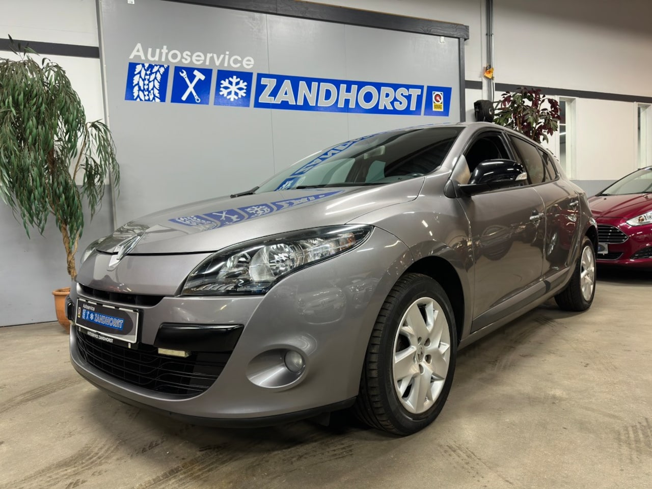 Renault Mégane - 1.6 Parisienne E85 1.6 Parisienne E85 - AutoWereld.nl