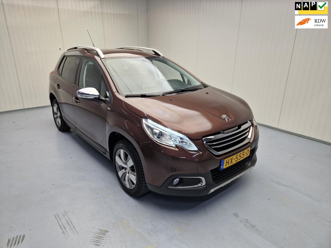 Peugeot 2008 - 1.2 PureTech Style Navi Airco Cruise Control Pdc Alu Velgen - AutoWereld.nl