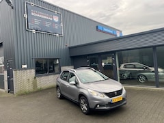 Peugeot 2008 - 1.2 PT BL EXECUTIVE AUTOMAAT NAVI AIRCO CRUISE PDC