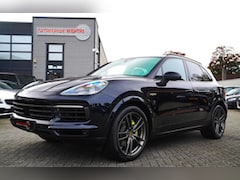 Porsche Cayenne - 3.0 E-Hybrid | Sport Chrono | Bose Sound | Panorama | Luchtvering | Trekhaak | Adaptieve C