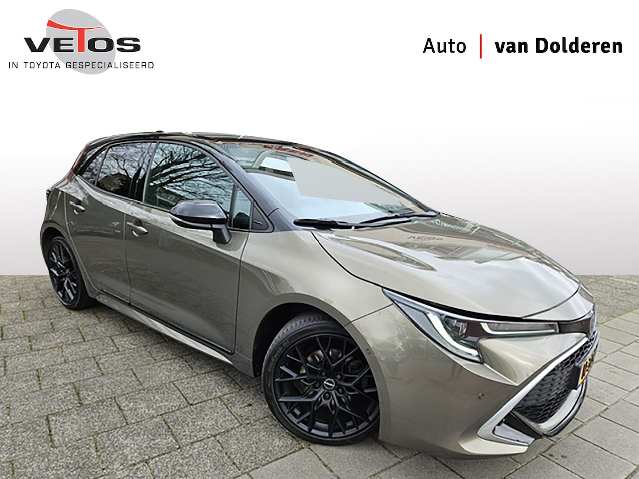 Toyota Corolla - 2.0 Hybrid Executive Bi-tone - AutoWereld.nl