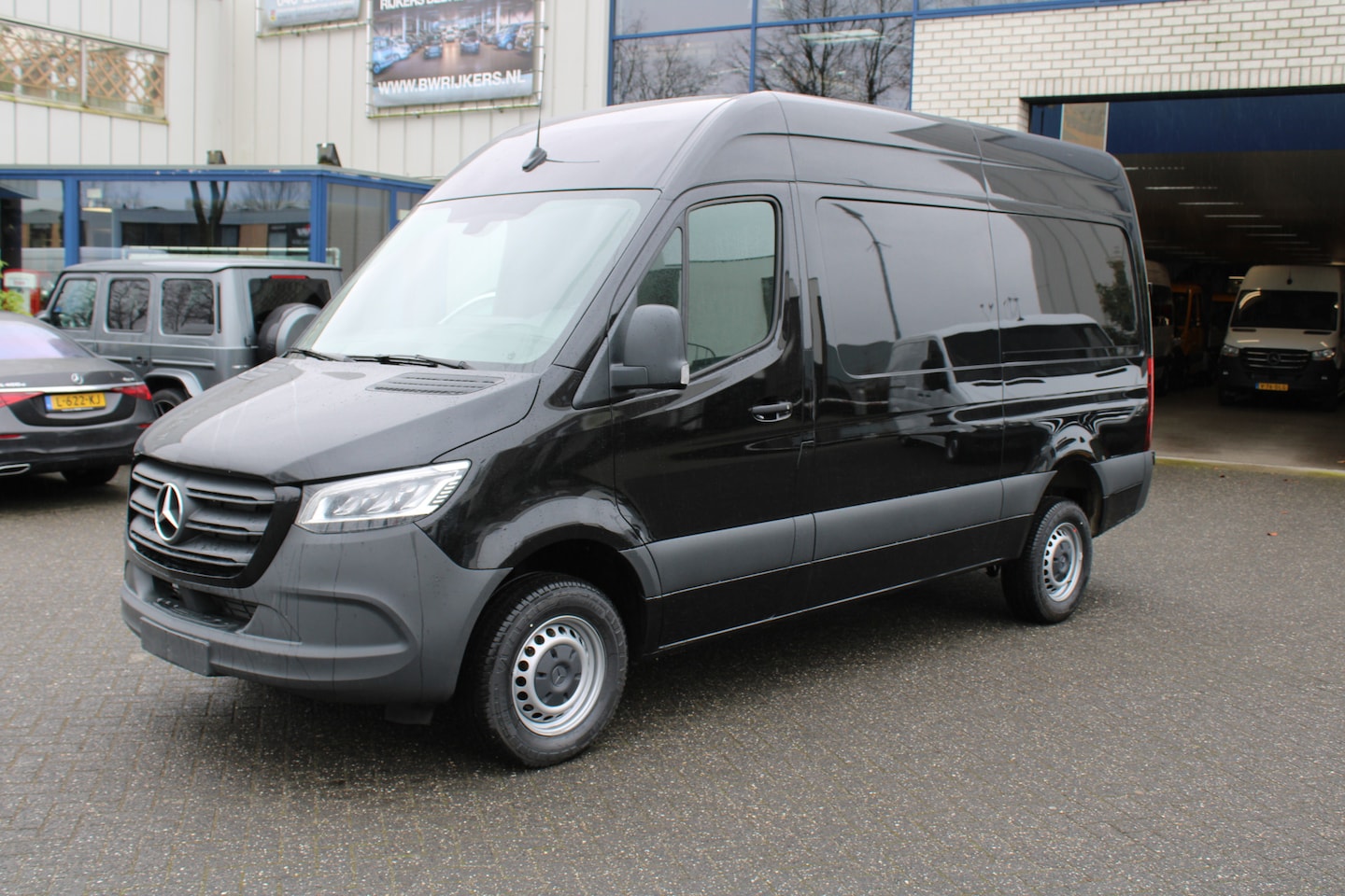 Mercedes-Benz Sprinter - 315 CDI L2H2 RWD LED koplampen, MBUX met Apple Carplay / Android Auto - AutoWereld.nl