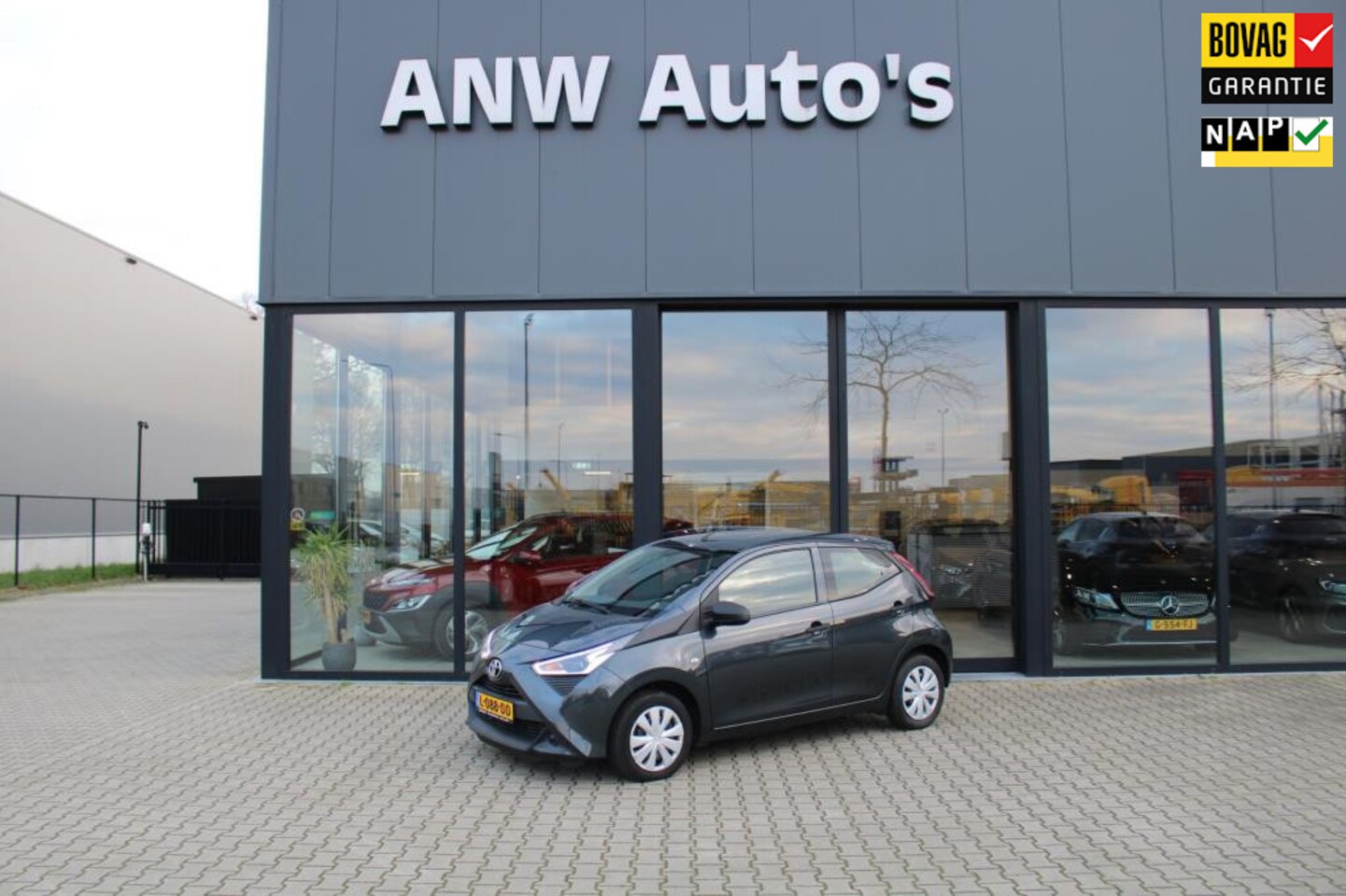 Toyota Aygo - 1.0 VVT-i x-fun Airco/cruise/12 maanden bovag - AutoWereld.nl