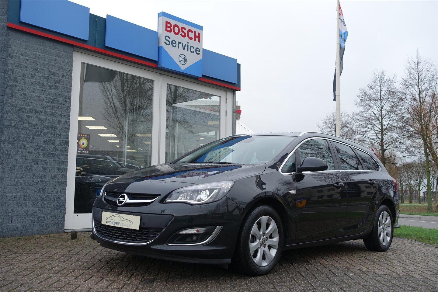 Opel Astra - 1.4 Turbo 140pk Aut. Design Edition | NAVI | CAMERA | TREKHAAK - AutoWereld.nl