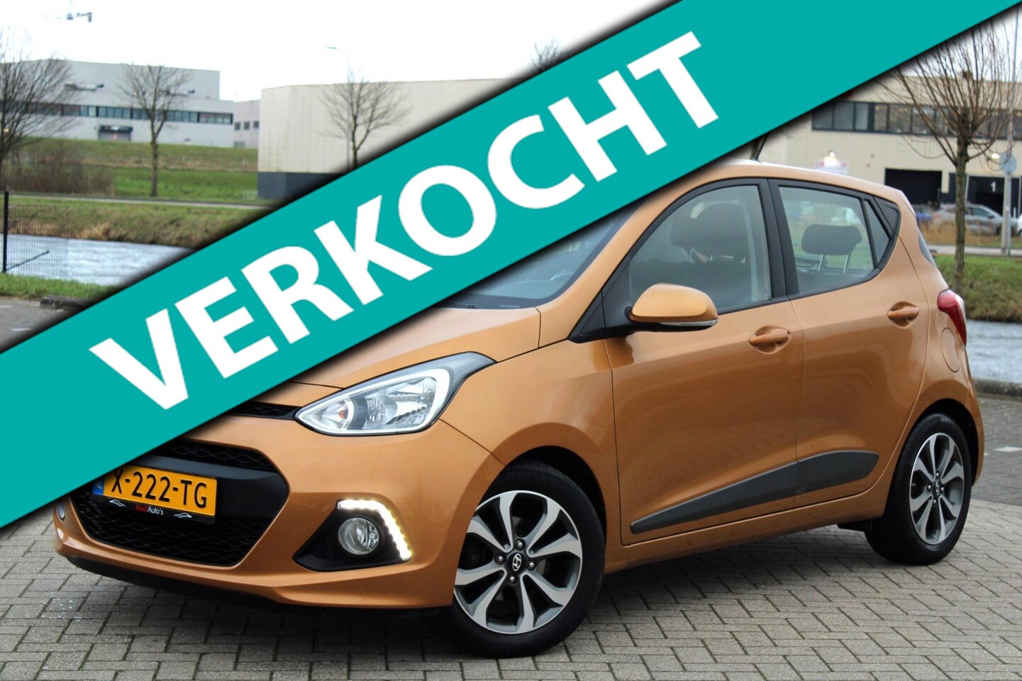 Hyundai i10 - 1.2 i-Vision l Airco l Cruise l Stoelverwarming - AutoWereld.nl