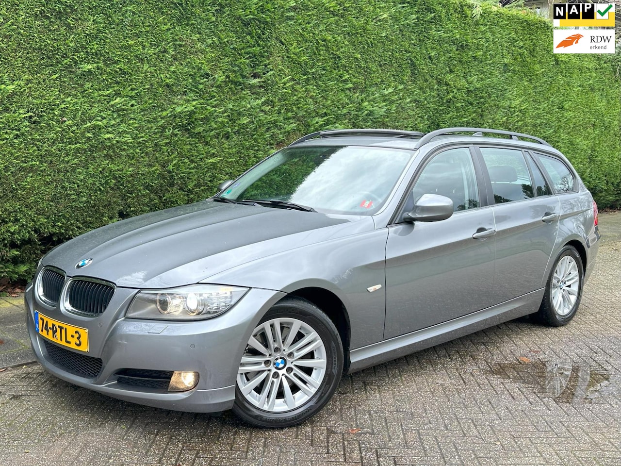 BMW 3-serie Touring - 320i High Executive /AUTOMAAT/XENON/LEER/PANO/S-VERWRMNG/ - AutoWereld.nl