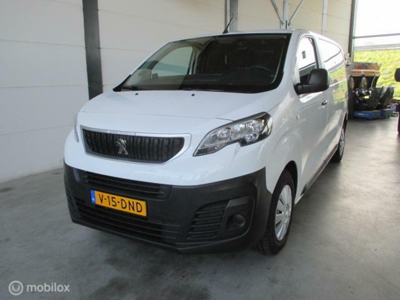 Peugeot Expert - Bestel 2.0 BlueHDI 120 lengte 2 - AutoWereld.nl