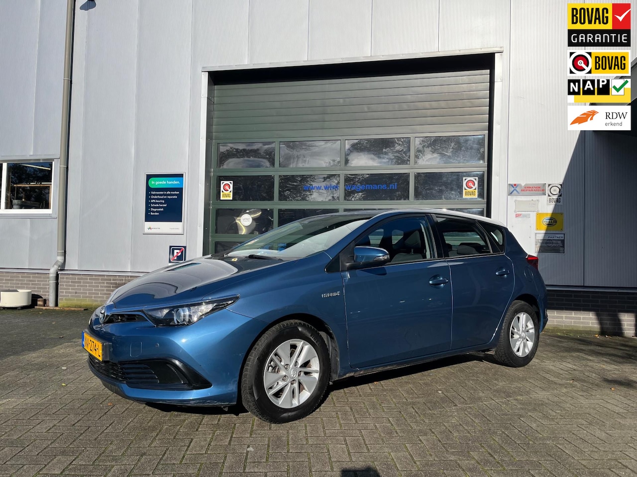 Toyota Auris - 1.8 Hybrid Business 1.8 Hybrid Business - AutoWereld.nl