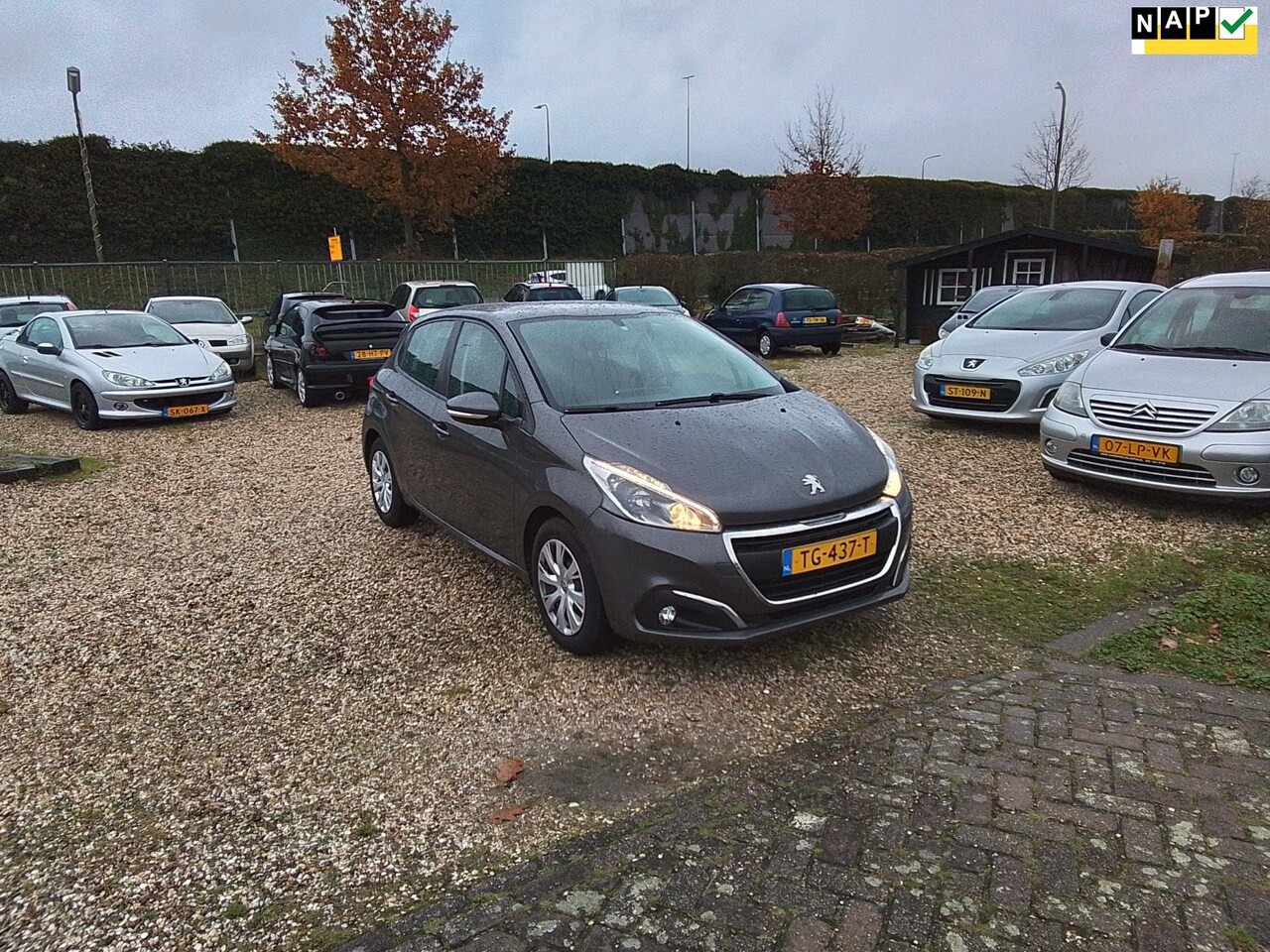 Peugeot 208 - 1.2 PureTech Blue Lion zeer lux.s nav radio cd airco - AutoWereld.nl