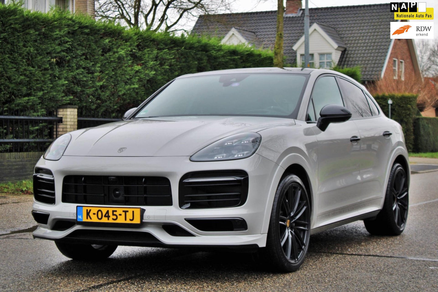 Porsche Cayenne Coupé - 3.0 E-Hybrid Coupé 3.0 E-Hybrid - AutoWereld.nl