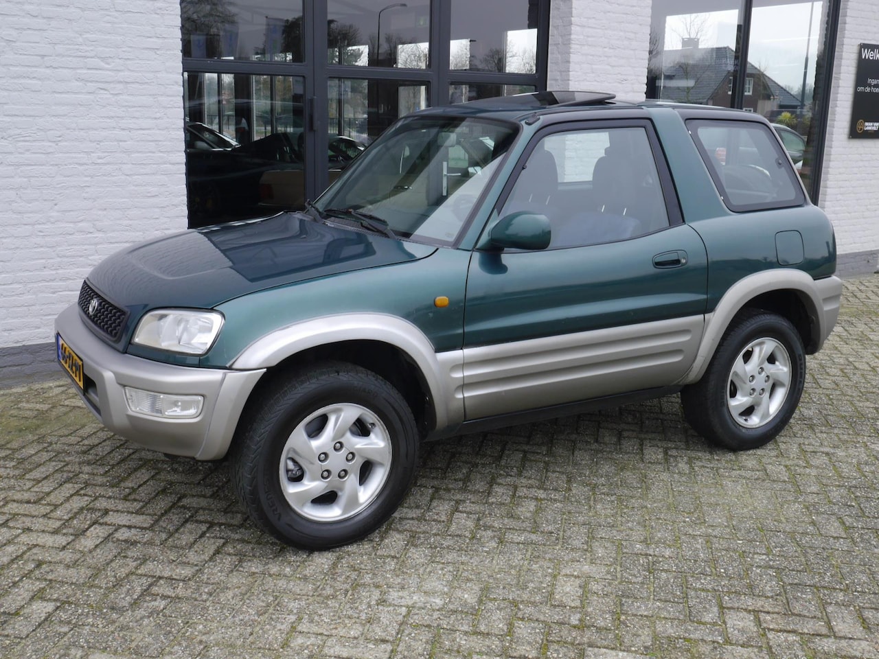 Toyota FunCruiser RAV4 - 2.0i Hardtop SCHUIFDAK 194000KM !!! - AutoWereld.nl