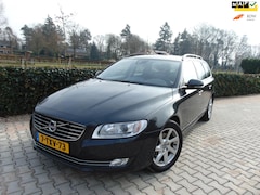 Volvo V70 - 1.6 T4 Nordic+ Automaat , Clima / Leder / Navi / Isofix / Xenon / Lm Velgen / Trekhaak