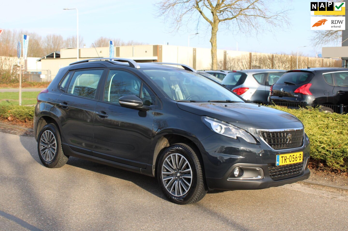 Peugeot 2008 - 1.2 PureTech BLUE LION-uitv/AIRCO/ISOFIX/LM-VELGEN/TREKHAAK/CRUISECONTROL/PARKEERSENSOREN/ - AutoWereld.nl