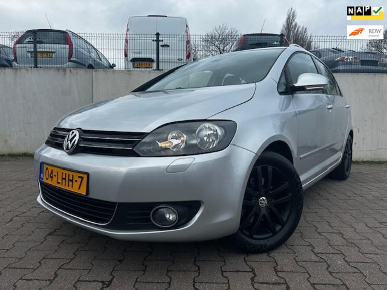 Volkswagen Golf Plus - 1.4 TSI Highline/AUTOMAAT/CLIMA/ALCANTARA/CRUISE/NAP/HOGE INSTAP/NIEUWE APK BIJ AFLEVERING - AutoWereld.nl