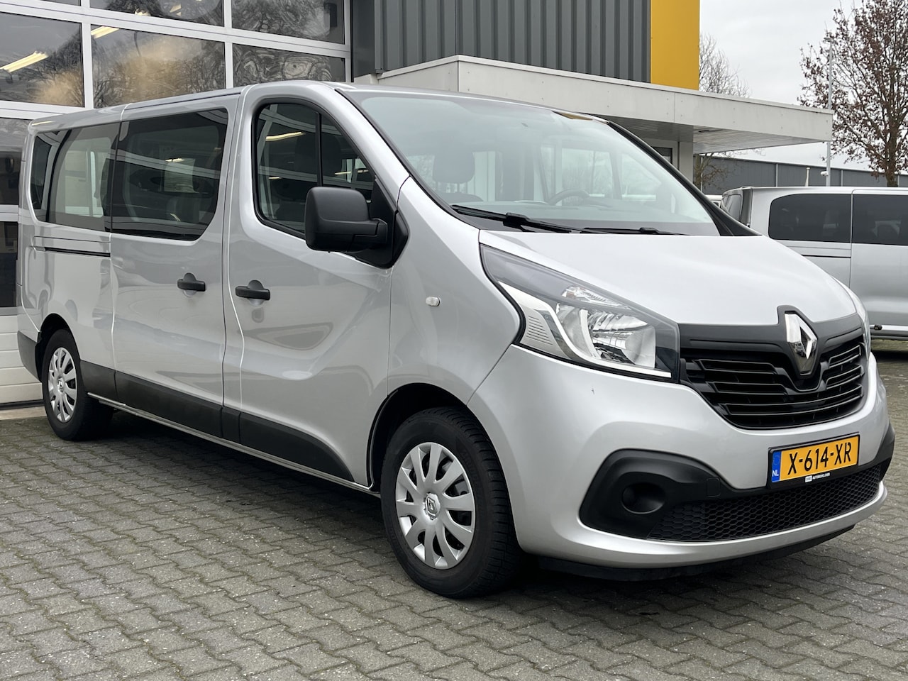 Renault Trafic Passenger - 1.6 dCi Grand Authentique Energy BTW / BPM vrij marge Lengte 2 Airco Cruise control Naviga - AutoWereld.nl