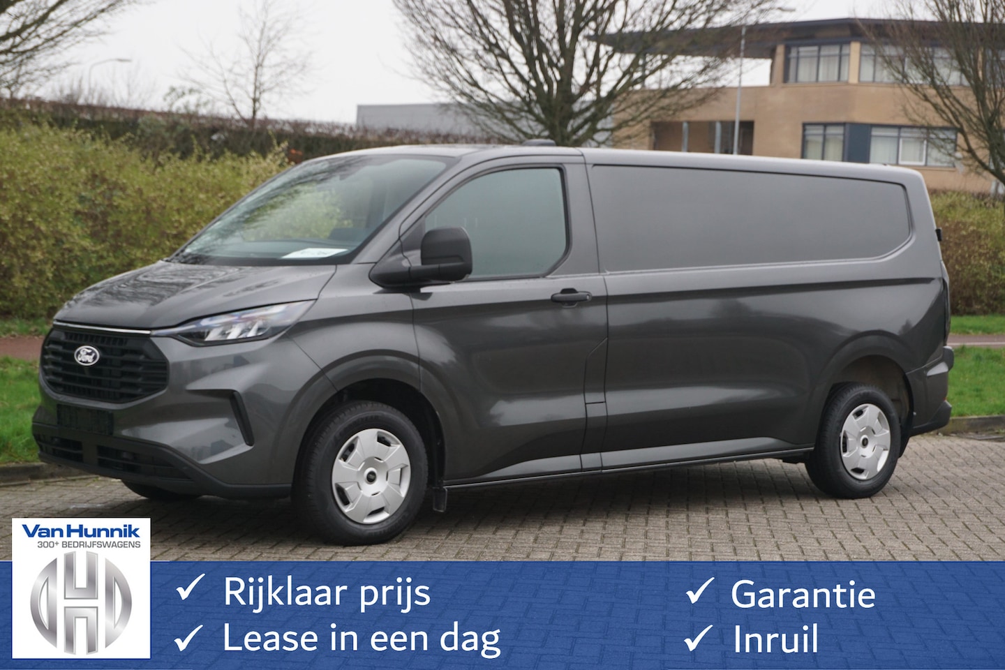 Ford Transit Custom - 300L 136PK Trend MY2024 13" Sync Navi, Adap. Cruise, Cam, LED, Trekhaak!! NR. 265 - AutoWereld.nl