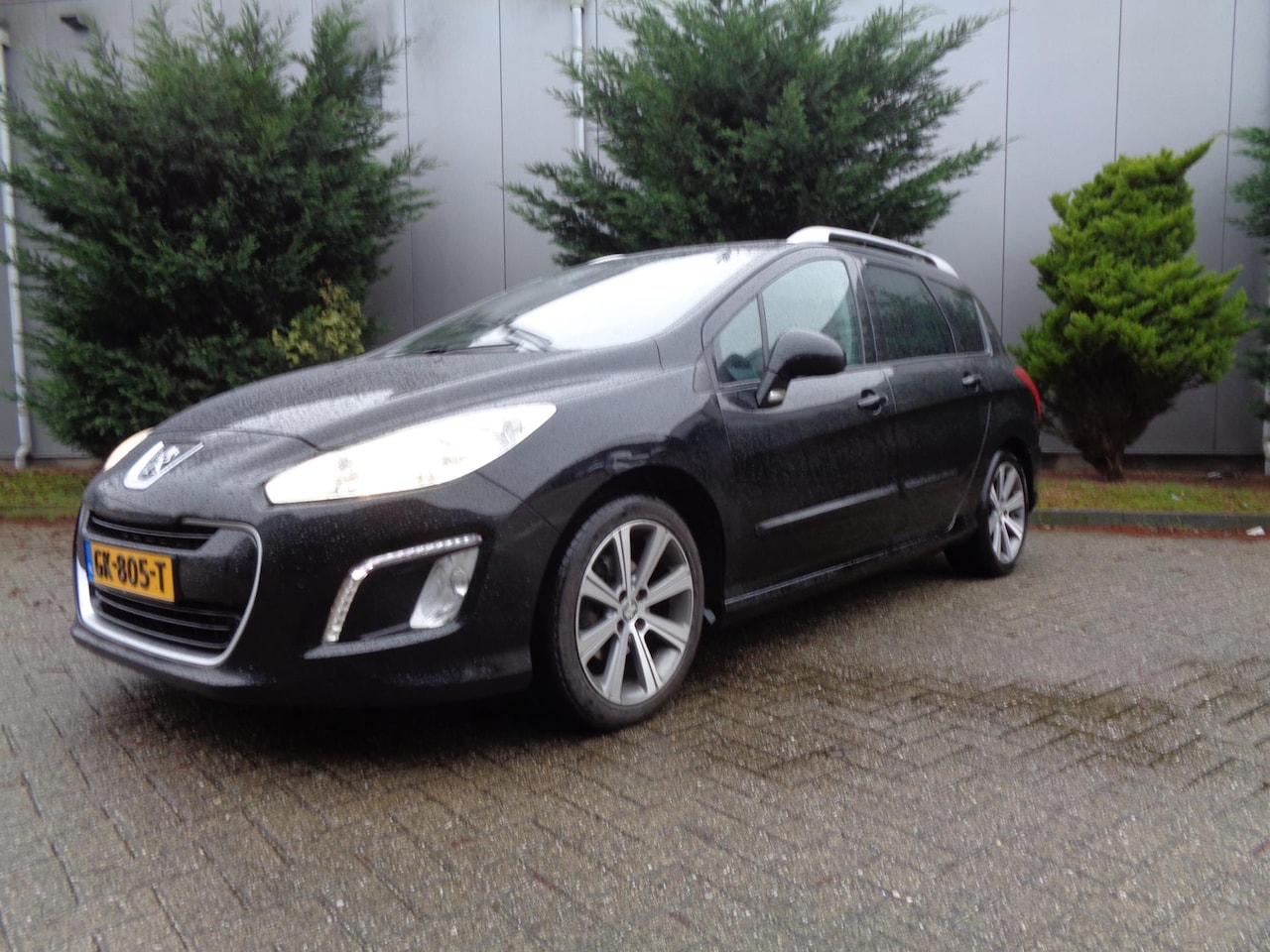 Peugeot 308 SW - 1.6 e-HDi airco cruis pana dak 4 x elk ramen 2 x PDC - AutoWereld.nl