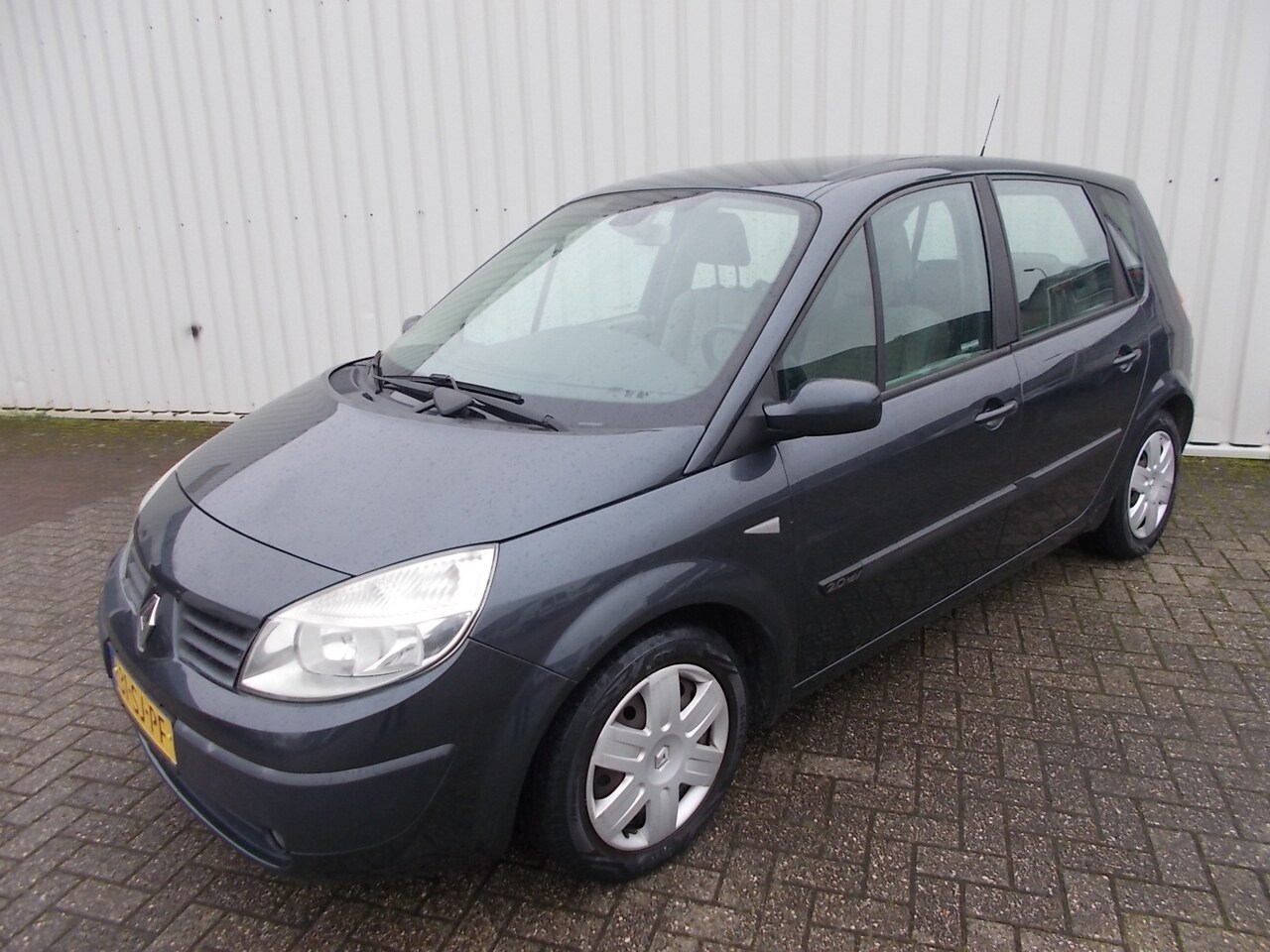 Renault Scénic - 2.0-16V Dynamique Comfort 2.0-16V Dynamique Comfort ( APK 20-11-2024 ) - AutoWereld.nl