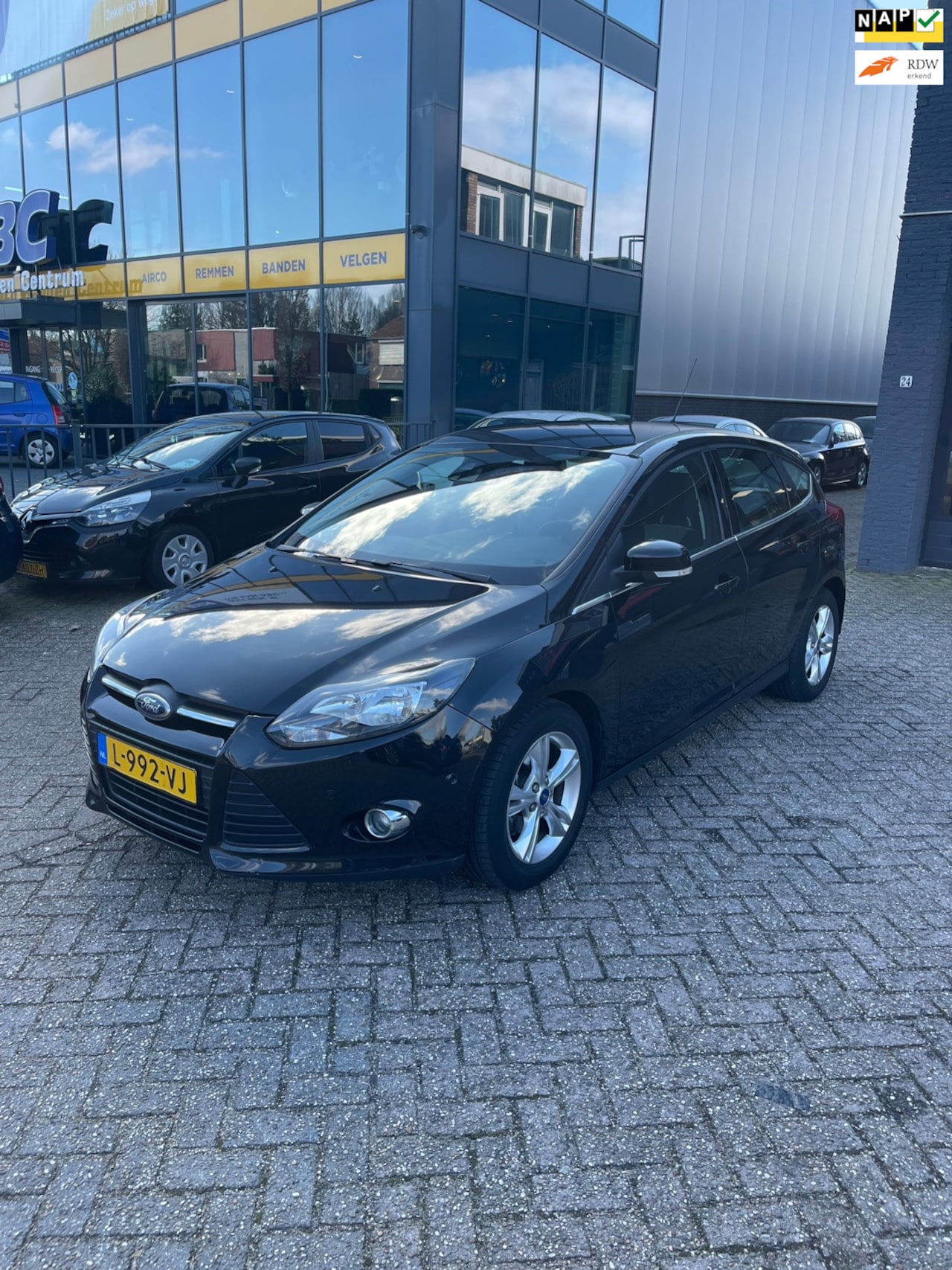 Ford Focus - 1.0 EcoBoost Lease Trend APK Airco Zeer netjes - AutoWereld.nl