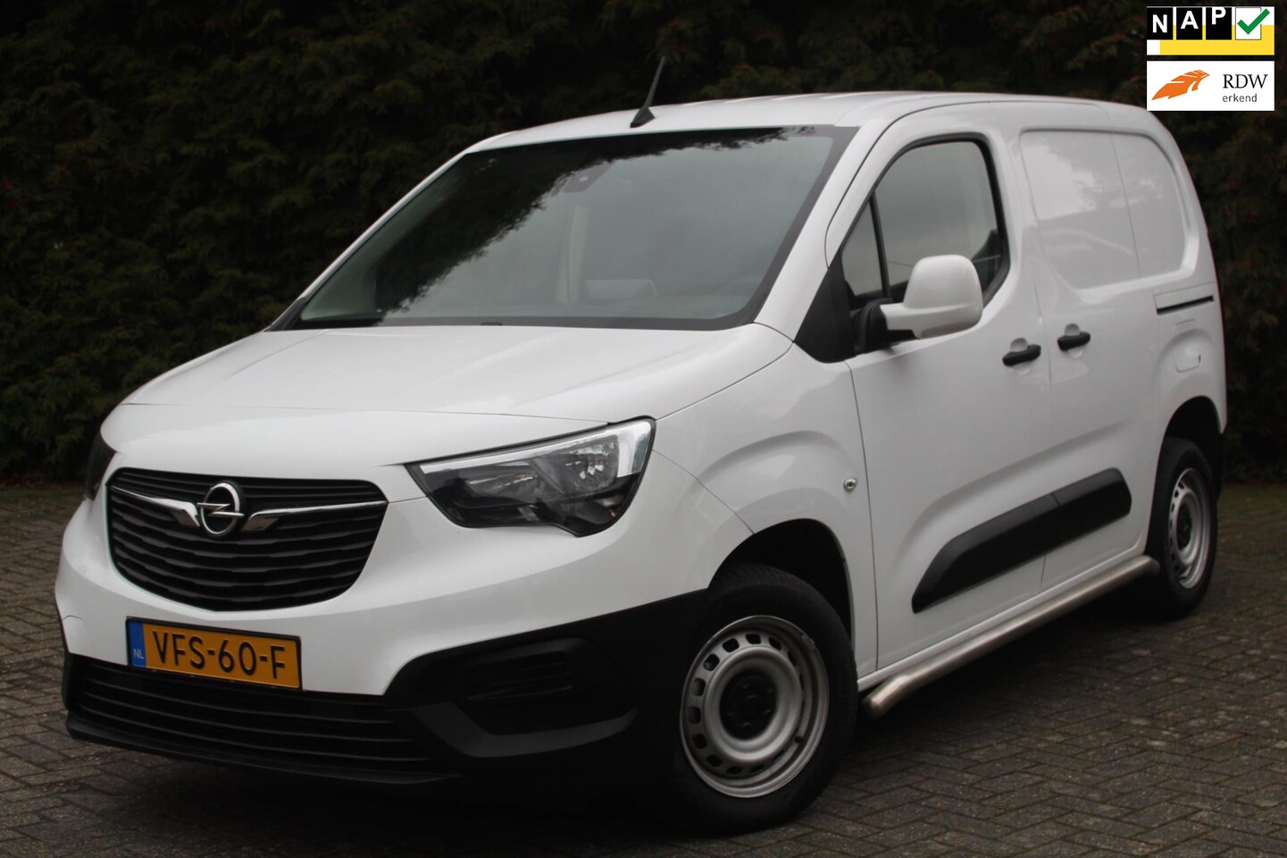 Opel Combo - 1.5D L1H1 Edition 1.5D L1H1 Edition - AutoWereld.nl