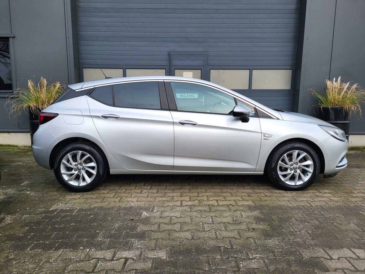 Opel Astra - 1.4 Turbo 120 Jaar Edition AUTOMAAT! Airco/ AppleCarPlay/ AndroidAuto!!