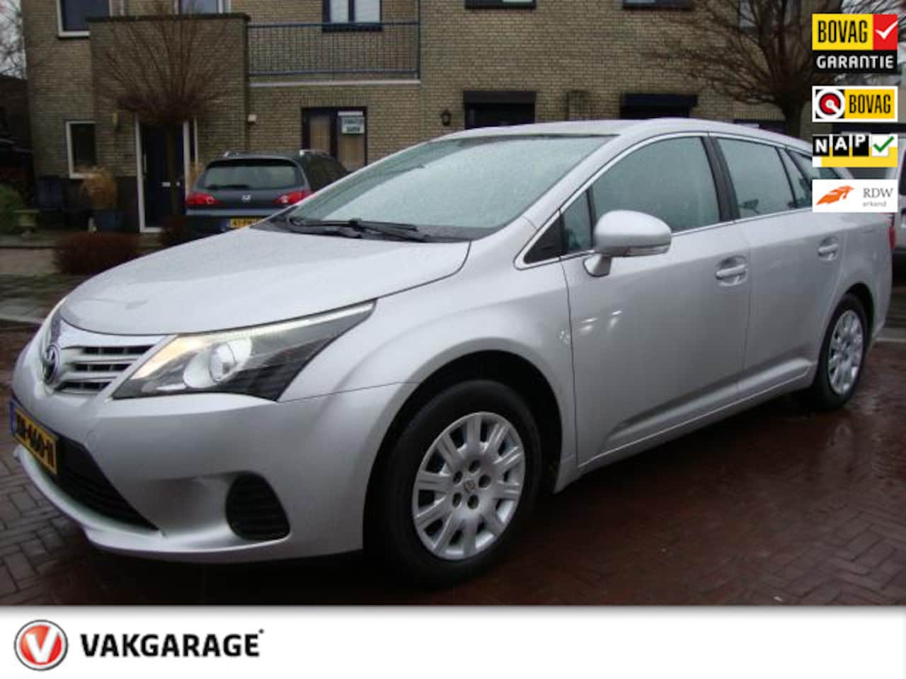 Toyota Avensis Wagon - 1.6 VVTi Business Rijklaar - AutoWereld.nl