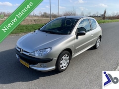 Peugeot 206 - 1.4 NL 1e eigenaar 115663 km Inruil mogelijk 1.4 Forever