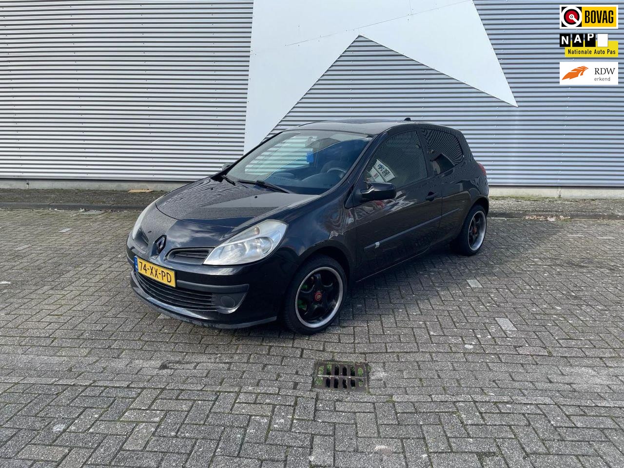 Renault Clio - 1.2-16V Business Line | Airco | Sportvelgen | Stoere auto - AutoWereld.nl