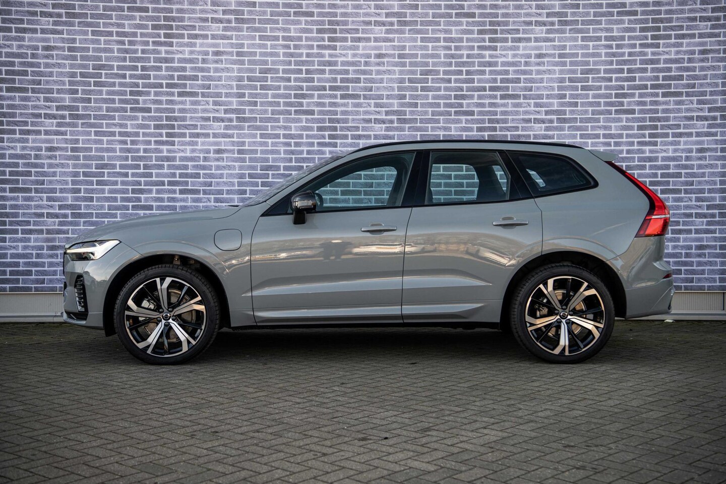 Volvo XC60 2.0 Recharge T8 AWD Plus Dark Long Range Sportstoelen