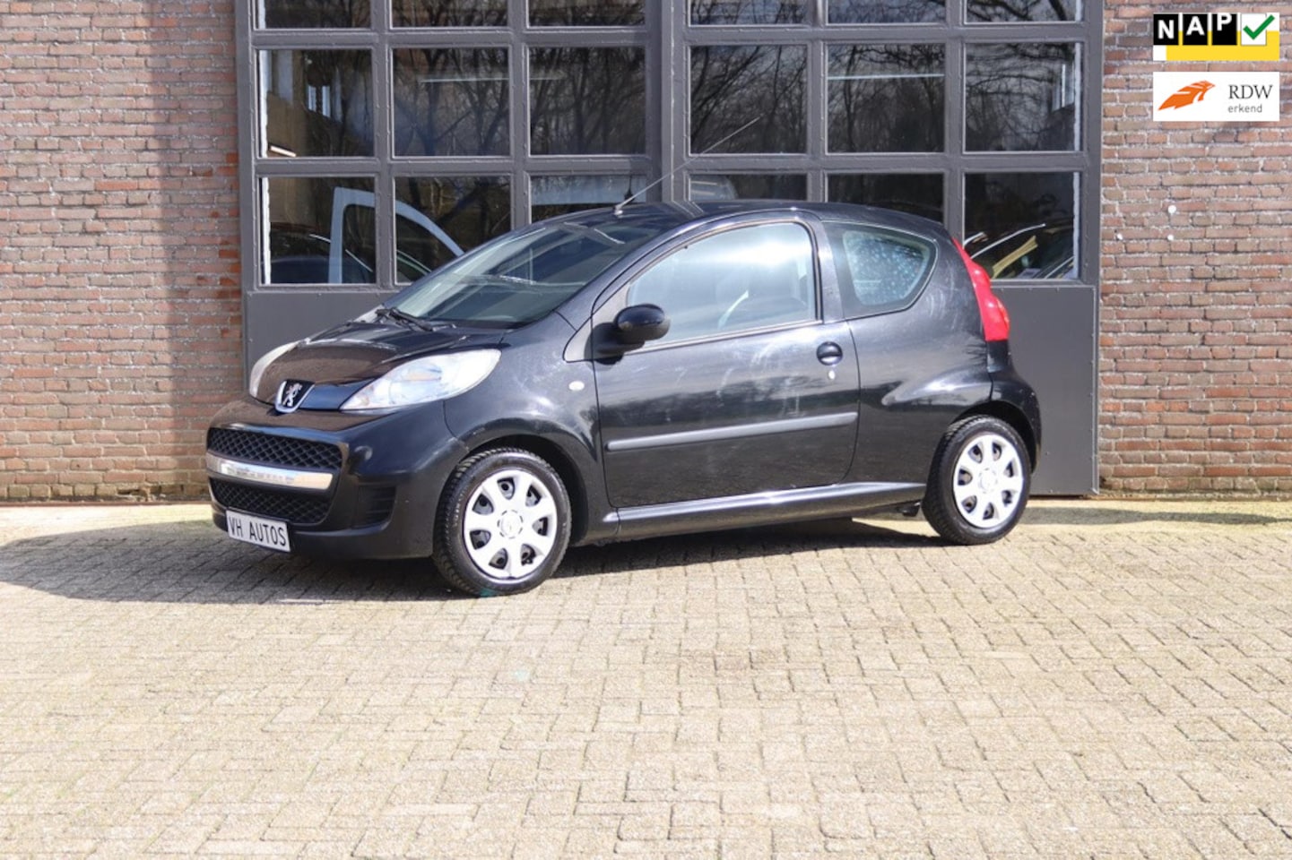 Peugeot 107 - 1.0-12V Airco-AUX-APK 06-2024 - AutoWereld.nl