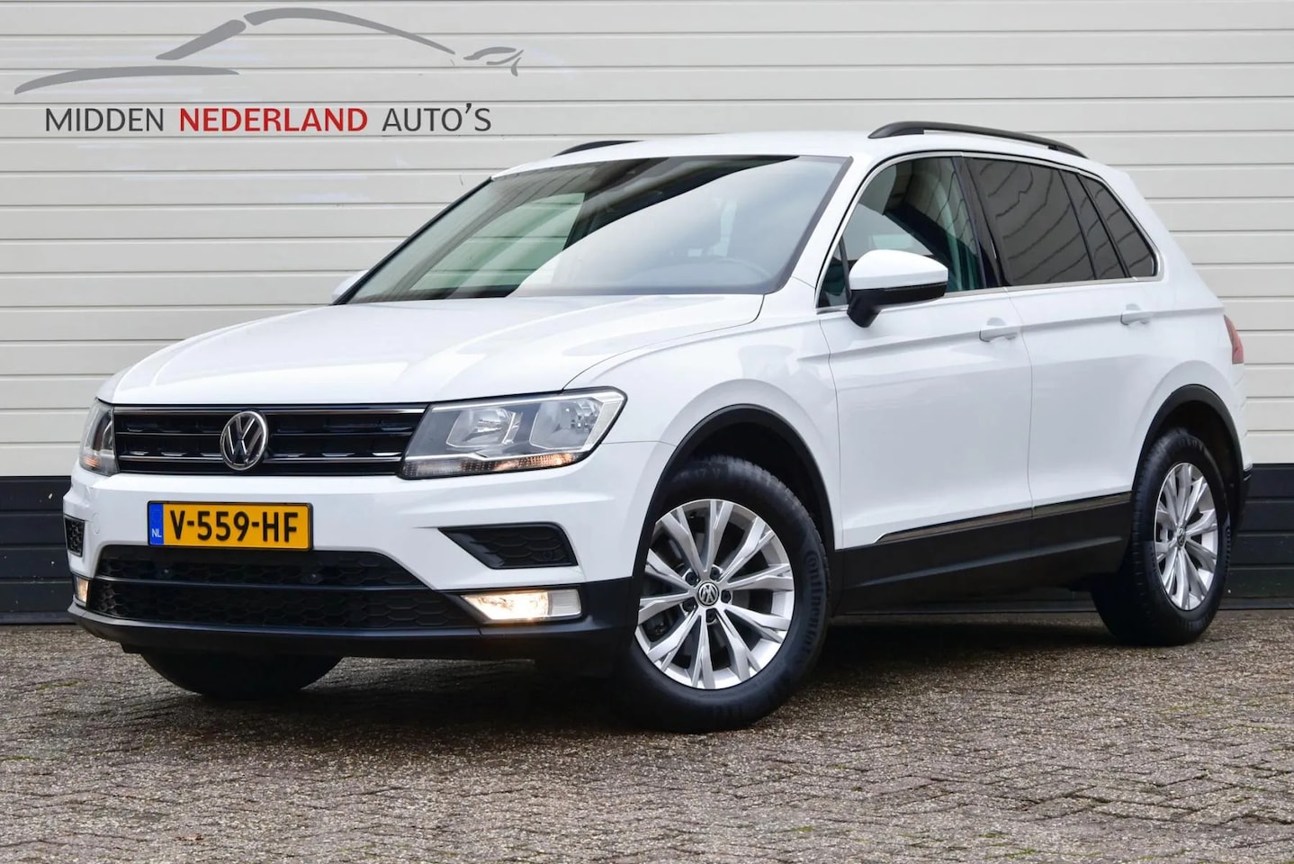 Volkswagen Tiguan - * GRIJS KENTEKEN * APK 2025 * PDC * - AutoWereld.nl