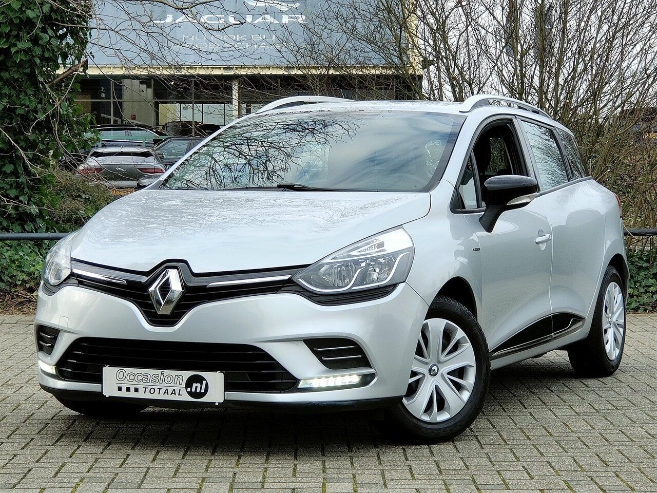 Renault Clio Estate - 1.2 16V Limited | Cruise | Bluetooth | Airco - AutoWereld.nl