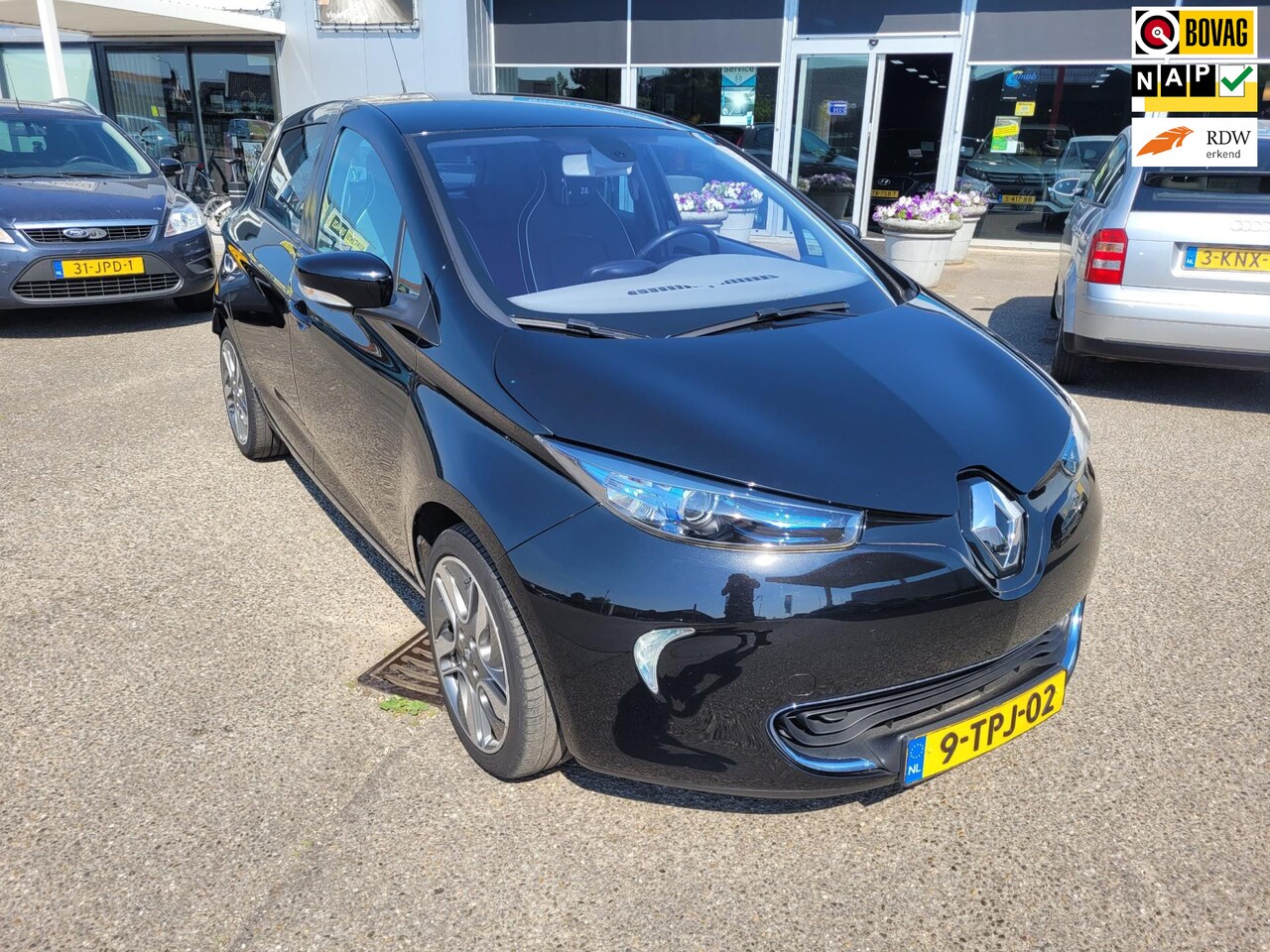 Renault Zoe - Q210 Zen Quickcharge 22 kWh (huur Accu) 2 X laadkabels, Navi, € 2000 euro subsidie - AutoWereld.nl