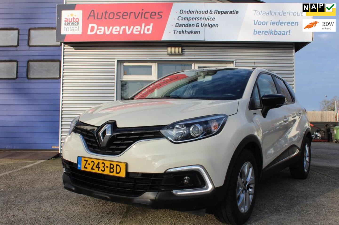 Renault Captur - 0.9 TCe Limited 0.9 TCe Limited, navigatie, airco, cruise control, parkeersensoren achter, boekjes, 2 sleu - AutoWereld.nl