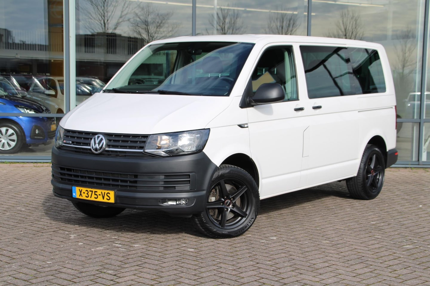 Volkswagen Transporter Kombi - 2.0 TDI L1H1 4Motion Trendline 4WD - INCL. BPM , EXCL. BTW - AutoWereld.nl