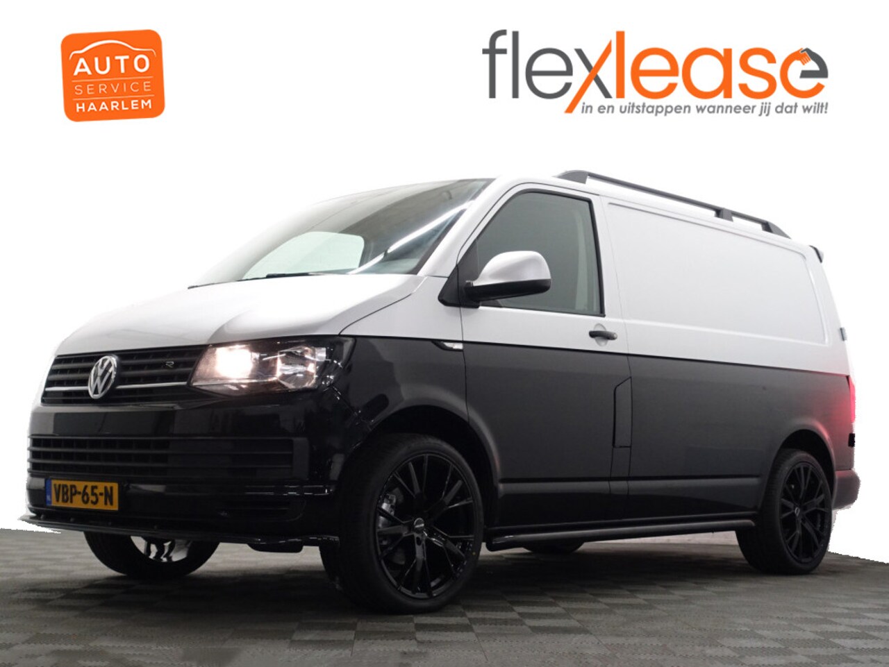 Volkswagen Transporter - 2.0 TDI L1 R-Line+ Two-Tone, Luxury Leder, Clima, Cruise, Grijs kenteken - AutoWereld.nl