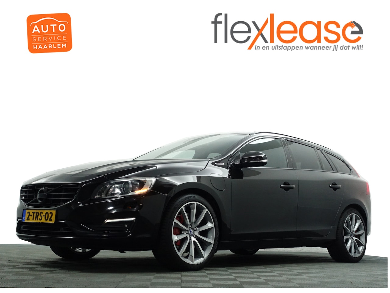 Volvo V60 - 2.4 D6 AWD Plug-In Hybrid Summum Blackline- Schuifdak, Stuur/Stoelverwarming, Xenon Led, M - AutoWereld.nl