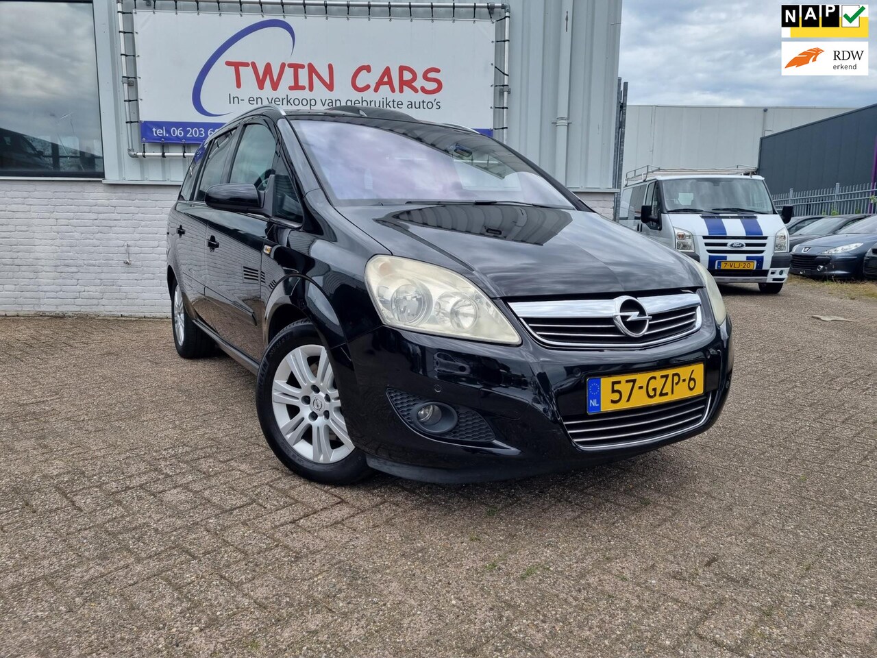 Opel Zafira - 2.2 Cosmo leer navi airco 7prs pano - AutoWereld.nl