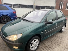 Peugeot 206 - 1.6-16V Roland G. AIRCO PANORAMADAK GEEN APK MEER