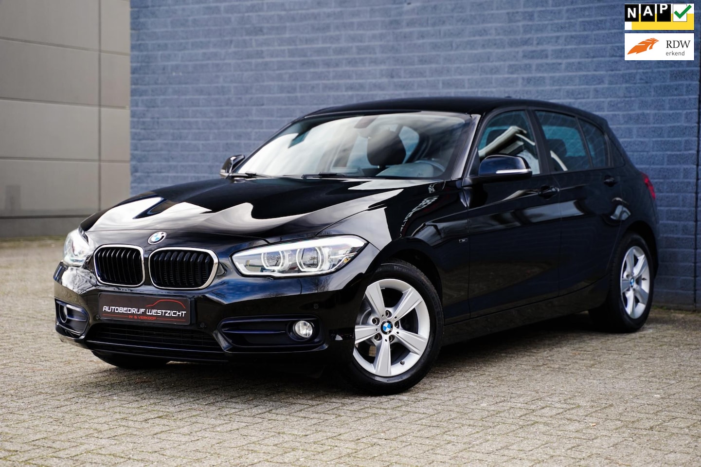 BMW 1-serie - 118i Sport Line 118i Sport Line, LCI, Automaat, Led, Navigatie - AutoWereld.nl