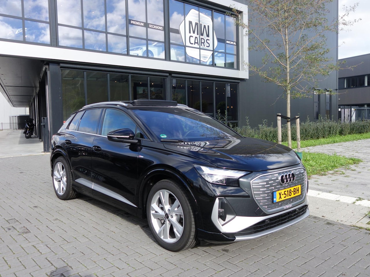 Audi Q4 e-tron - 50 quattro 2 x S Line 77 kWh Pano 5 jaar Garantie 100.000 km - AutoWereld.nl