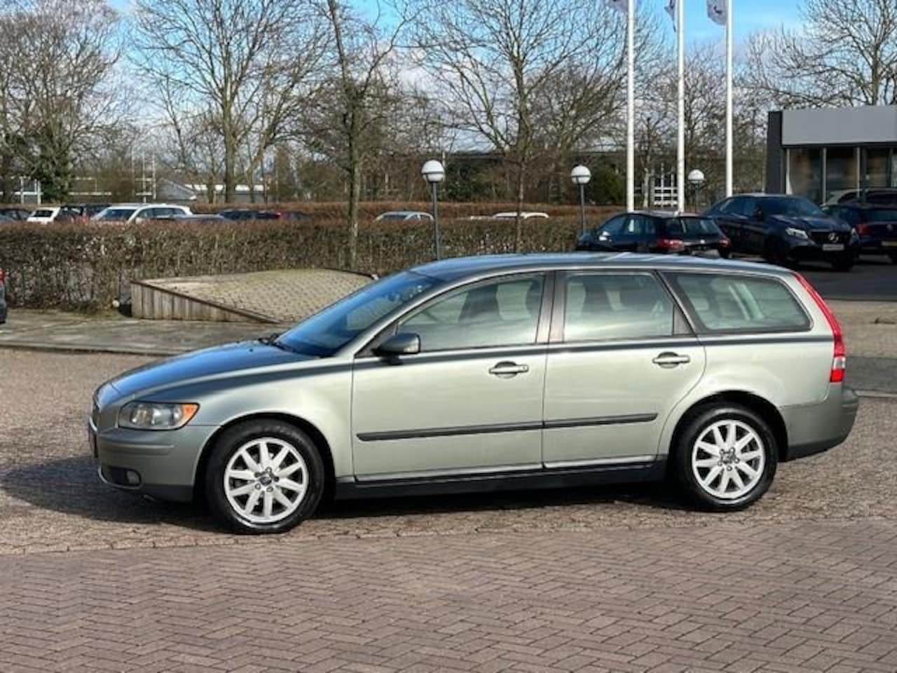 Volvo V50 - 1.8 Edition I 1.8 Edition I,bj.2006,kleur: beige,airco,climate,APK tot 05/2024 en NAP met 402827 km.zeer - AutoWereld.nl