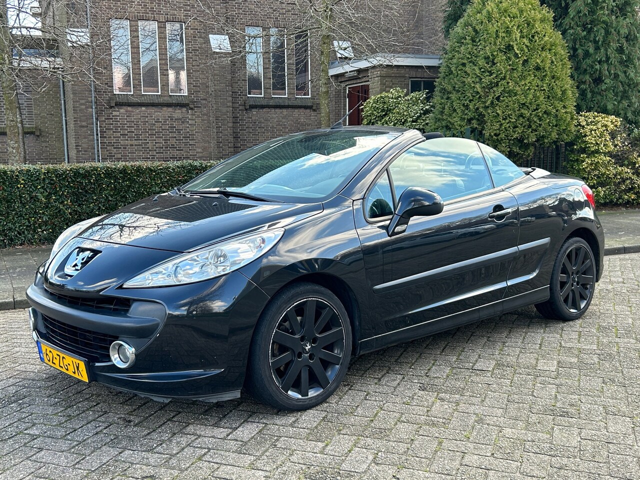 Peugeot 207 CC - 1.6 HDiF 2007 cruise control! clima! zuinig! goed rijdend! nap! youngtimer! - AutoWereld.nl