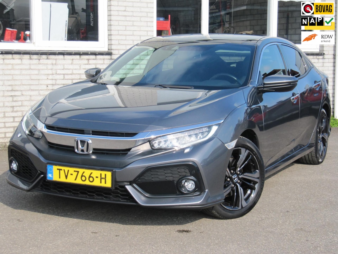 Honda Civic - 1.5 i-VTEC Prestige * trekhaak * - AutoWereld.nl