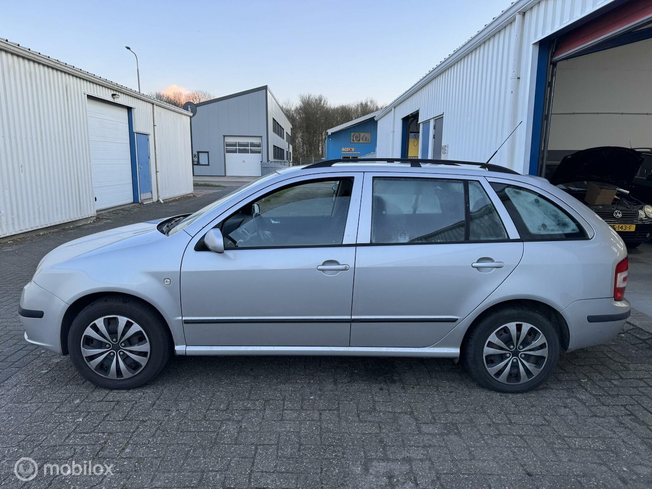 Skoda Fabia Combi - 1.4-16V Spirit+ | Vele Opties | Lezen ! - AutoWereld.nl