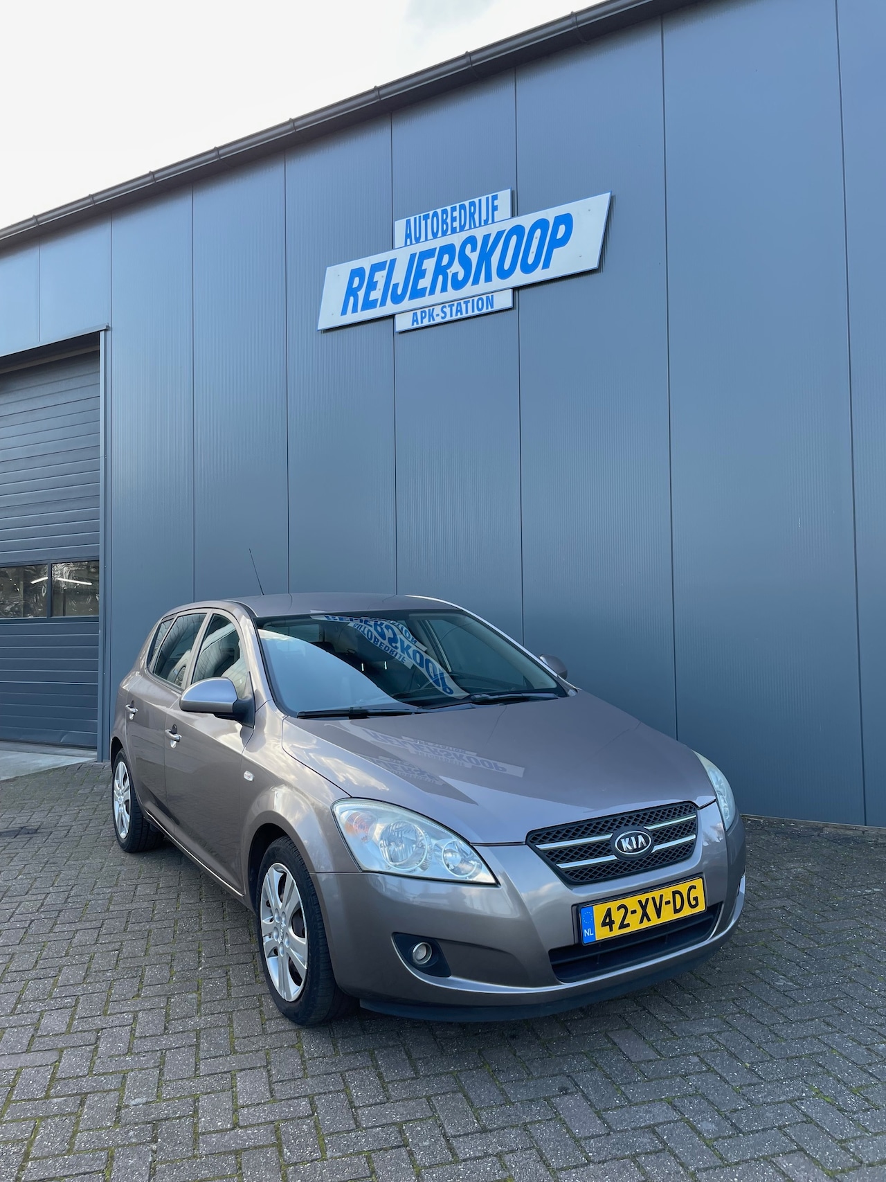 Kia Cee'd - 1.6 X-ecutive - AutoWereld.nl