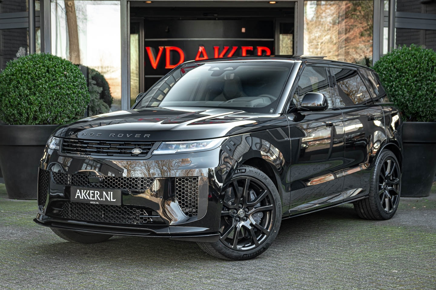 Land Rover Range Rover Sport - SV 635 PK EDITION ONE (1 OF 615) CARBON EXT. PAKKET+HEADUP - AutoWereld.nl