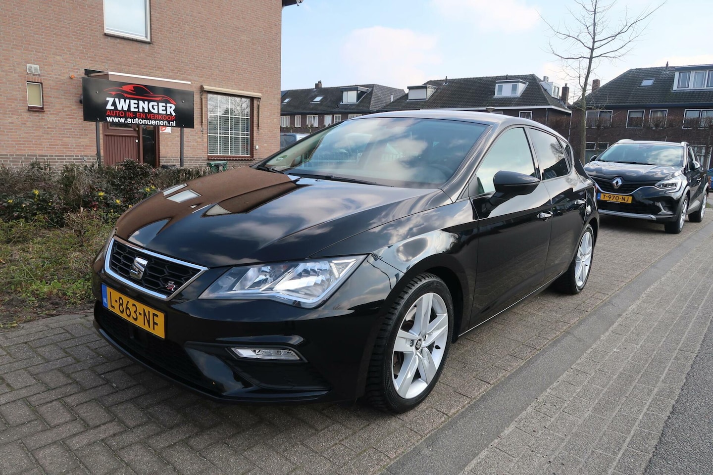 Seat Leon - 1.8 TSI FR AUT F-1|NAVIGATIE|CARPLAY|SFEER VERLICHTING|LED|ZEER GOED ONDERHOUDEN - AutoWereld.nl